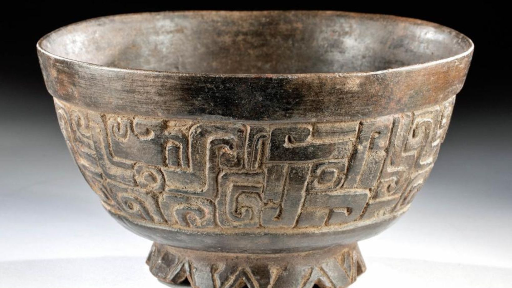 Mayan Ceramics, main features of Mayan art and sculpture